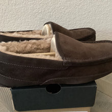 UGG Men's Ascot Corduroy